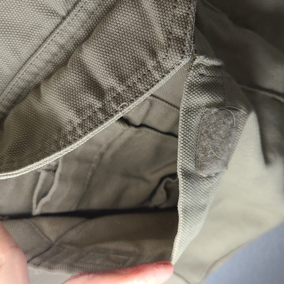 Cabelas khaki field vest size XL - Picture 12 of 12